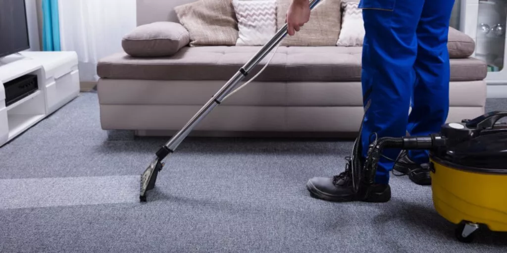 تنظيف السجاد بالتنظيف العميق مع ضمان النتيجة قبل وبعد عملية التنظيف